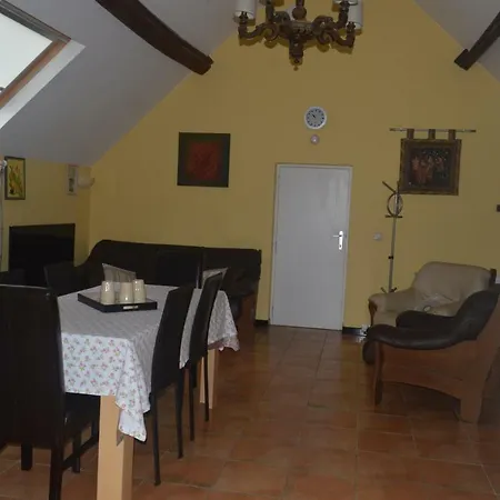 Prázdninový dům Le De La Gentilhommiere Du Chateau De Ragnies. *