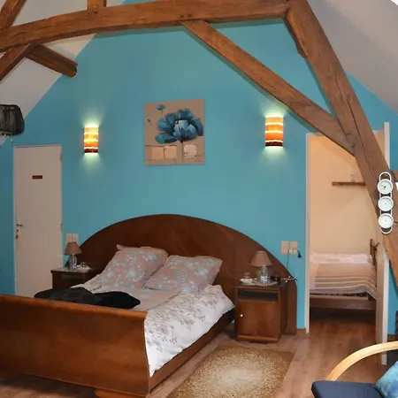 Dom wakacyjny Le De La Gentilhommiere Du Chateau De Ragnies. *