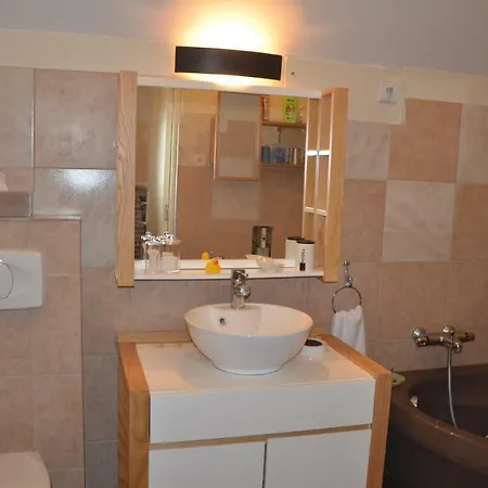 Le De La Gentilhommiere Du Chateau De Ragnies. *