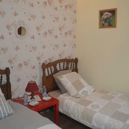 Prázdninový dům Le De La Gentilhommiere Du Chateau De Ragnies. Lyree