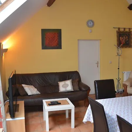 Le De La Gentilhommiere Du Chateau De Ragnies. Ferienhaus